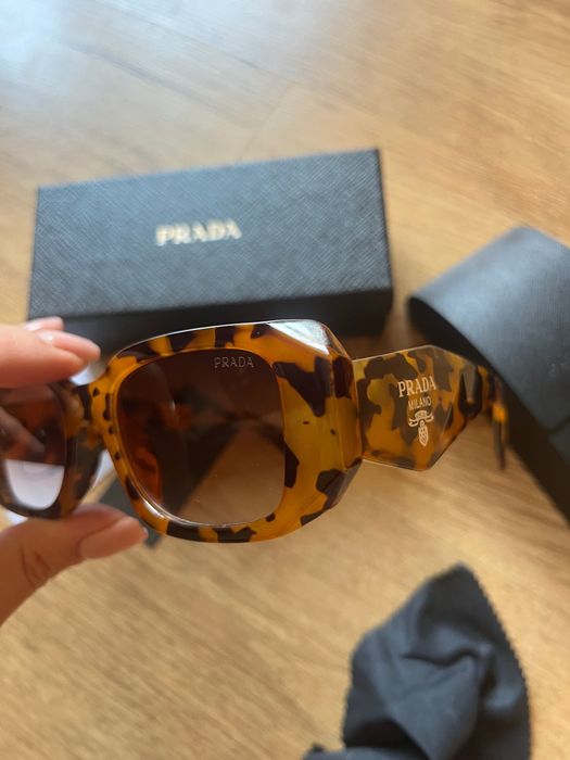 PRADA слънчеви очила tortoise shell