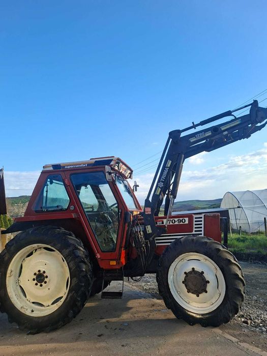 Vând Tractor FIAT 70-90