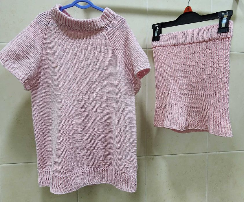 костюмчик розового цвета для девочки