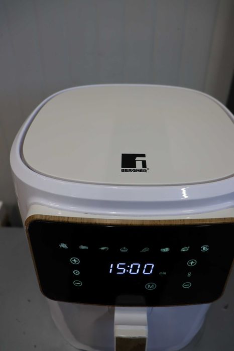 Air Fryer BERGNER, 1800W, 6,9л, 8 програми, керамично покритие