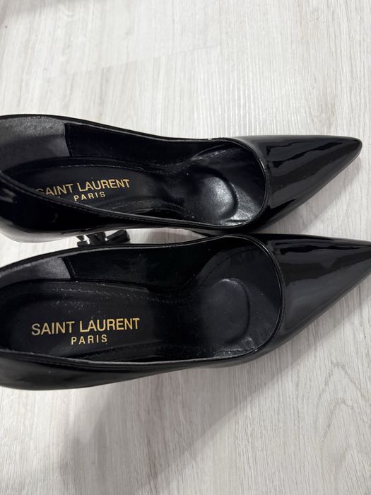 Saint Laurent токчета