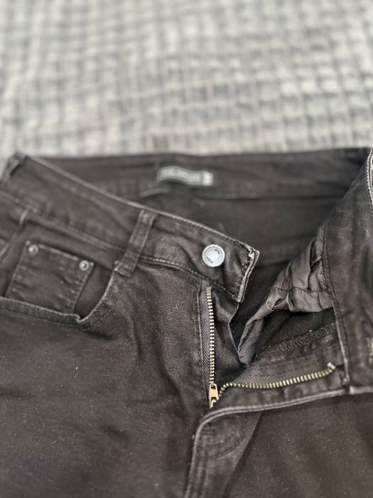 Женские черные джинсы