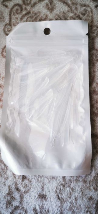 Електрическа пила за нокти, лед лампа, лакове и още неща за маникюр