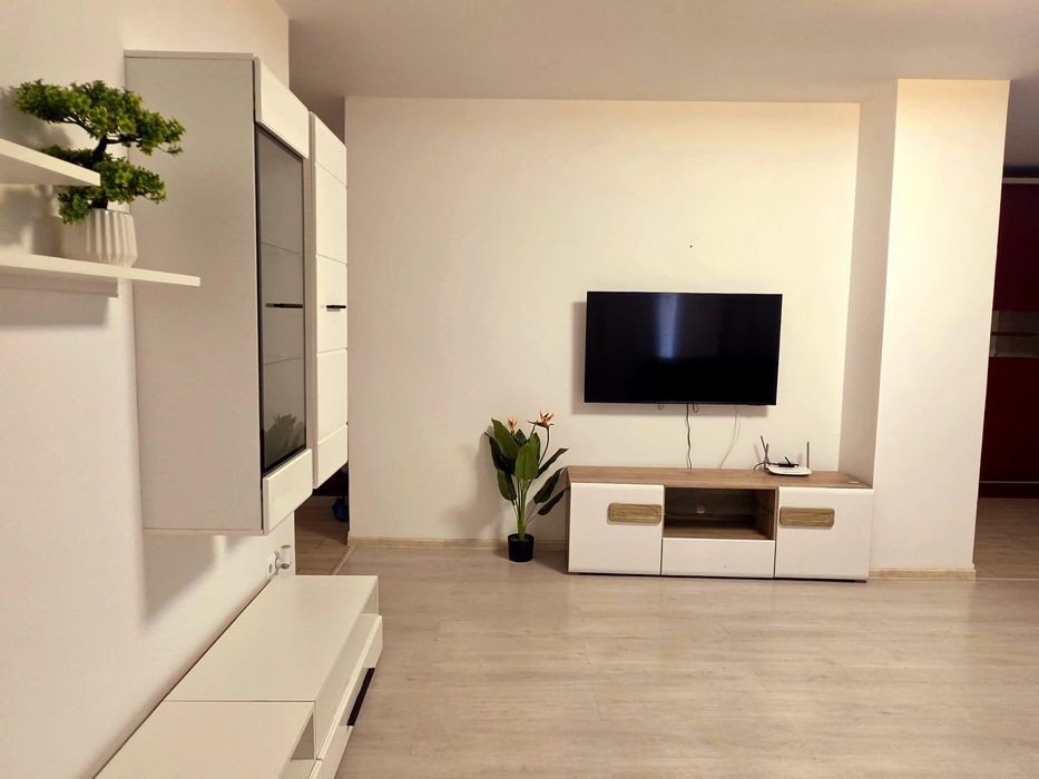 Proprietar, inchiriez apartament 2 cam. Semidec. Zona Torontalului