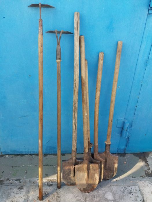 Продам лопаты, тяпки