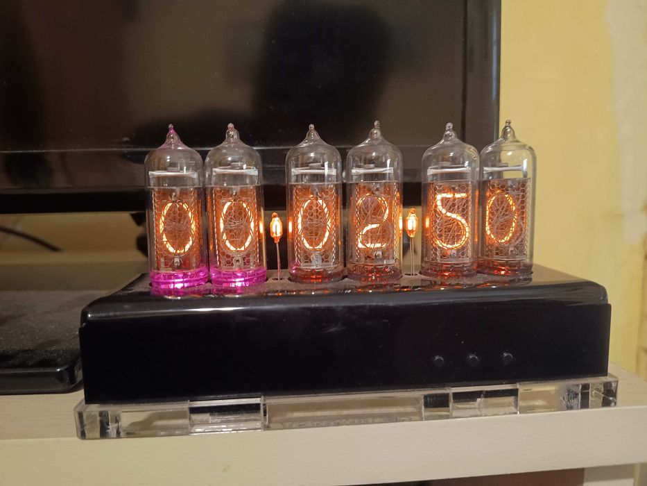 Ceas cu tuburi Nixie Millclock IN-14