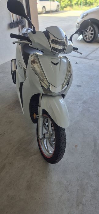 ХОНДА Sh 300 Honda Sh 300