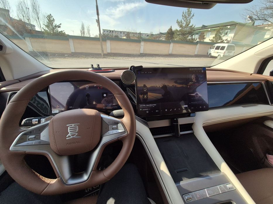 BYD XIA MPV 2025 йил сотилади.