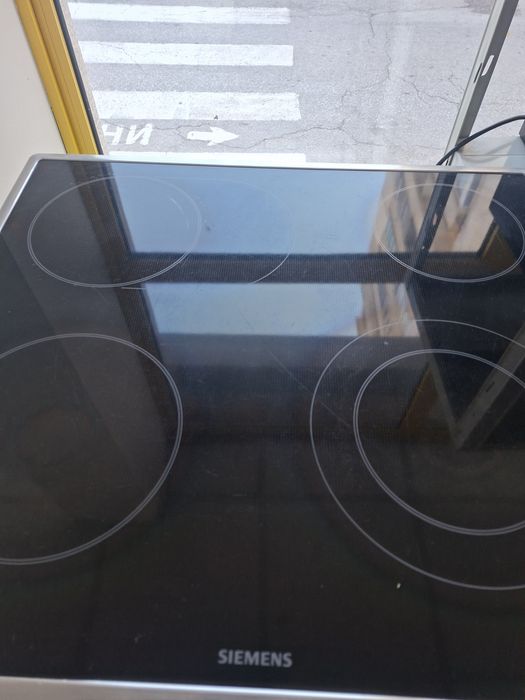 Фурна за вграждане Siemens