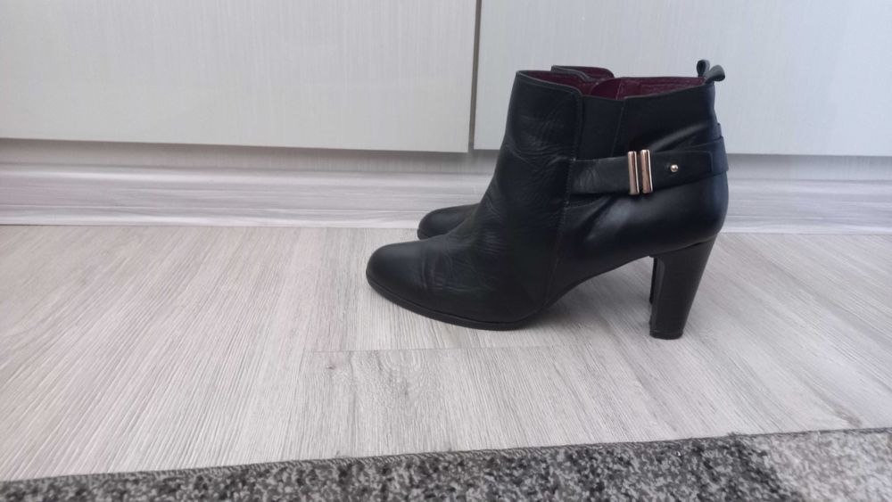 Елегантна боти естествена кожа