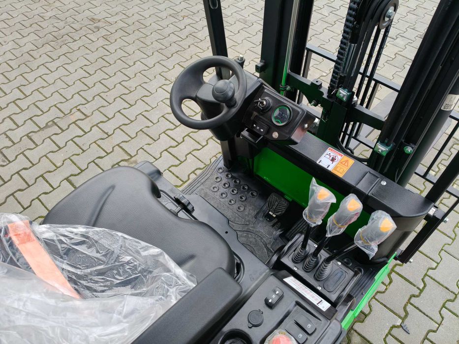 НОВ Електрокар Noblelift , триопорен, до 1.2 тона, до 3.3 м, duplex