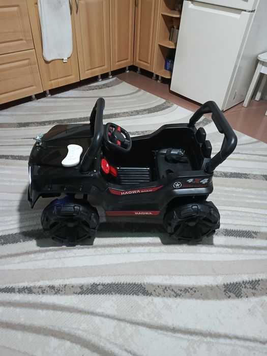 Машинка электрическая.