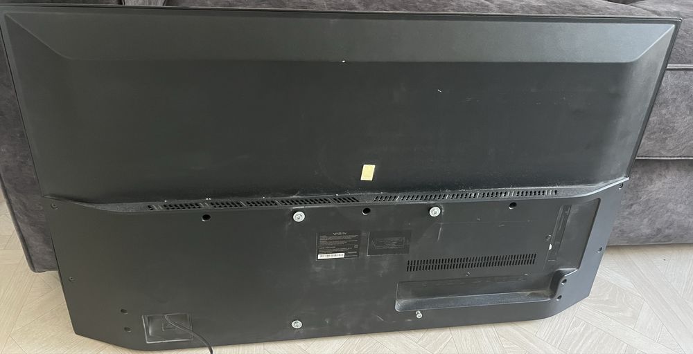 Телевизор Yasin LED-40E3000 б/у