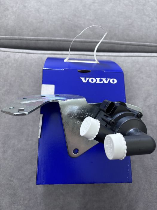 Pompa de apa electrica Volvo Originala
