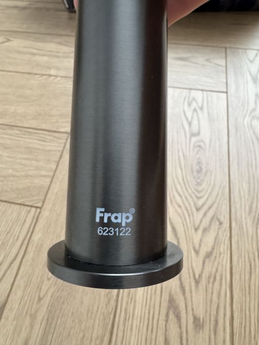 Кран для раковинны Frap