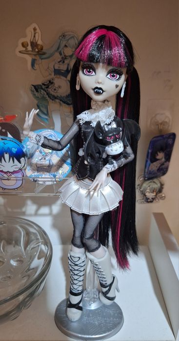 Дракулаура Monster high