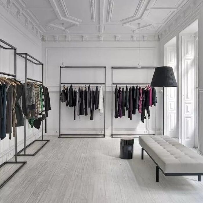 Рейлы , стойки для одежды , стеллажи