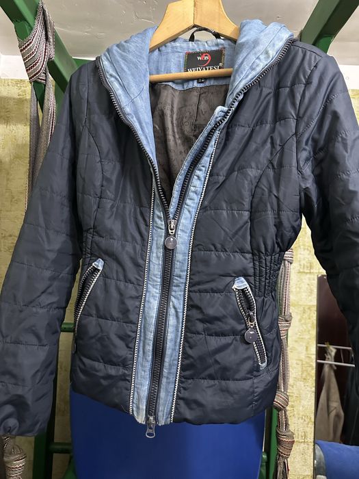 Продаются куртки б/у,2-кожаные.7-обычные.За все 200тысяч.