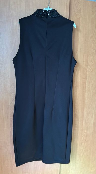 Официална черна рокля с камъни