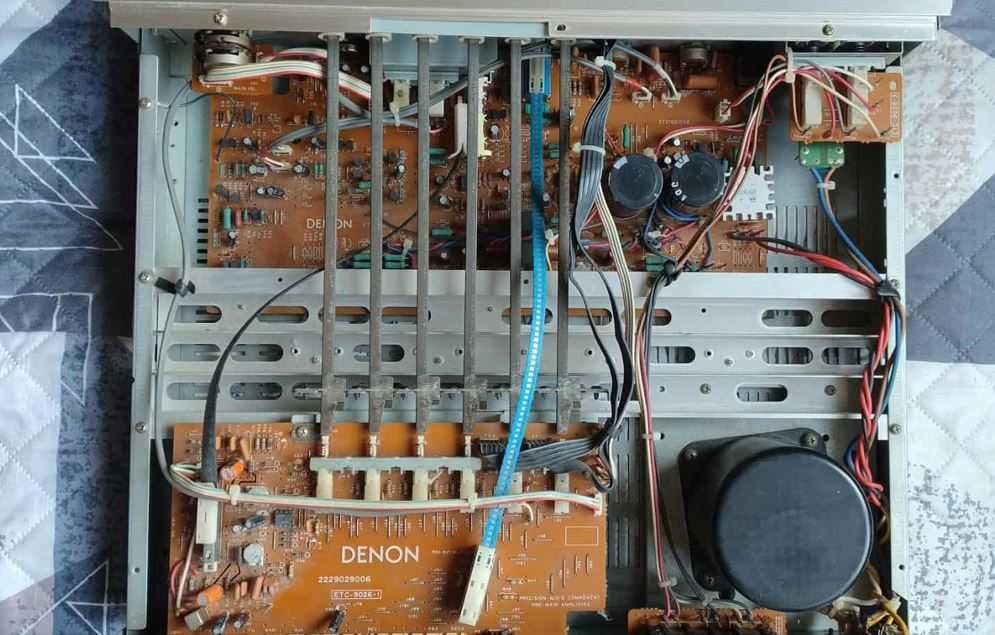 DENON PMA-737 усилвател
