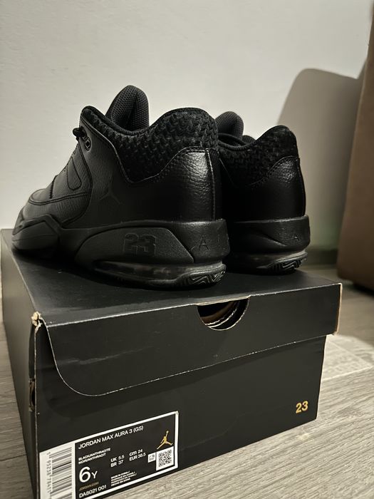 Jordan MAX AURA 3