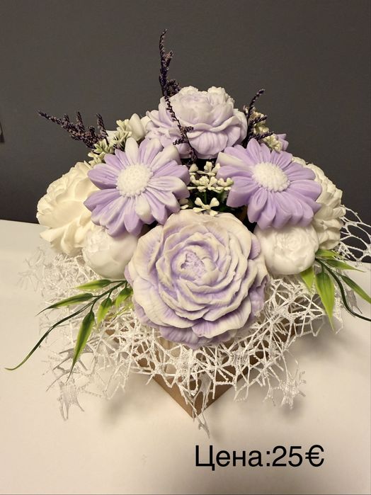 Ръчно изработени ароматни свещи и сапуни