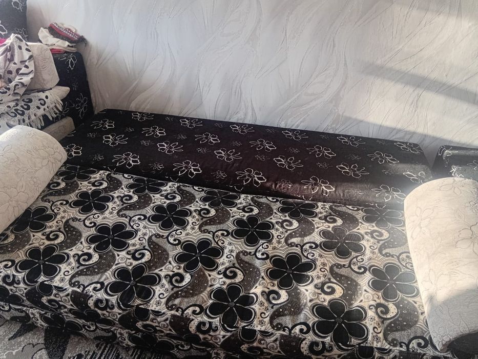 Мягкий диванчик...