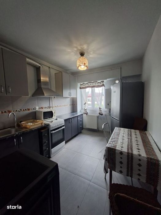 Inchiriere apartament 2 camere, et. 4, 50 mp, zona Traian