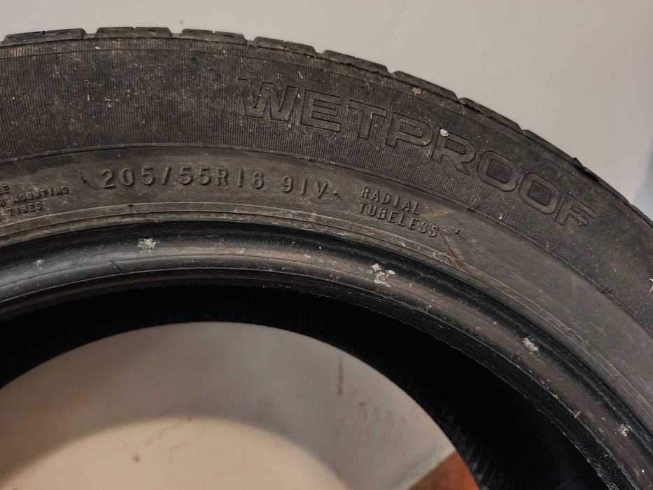 Гуми 205/55 R16 летни Nokian
