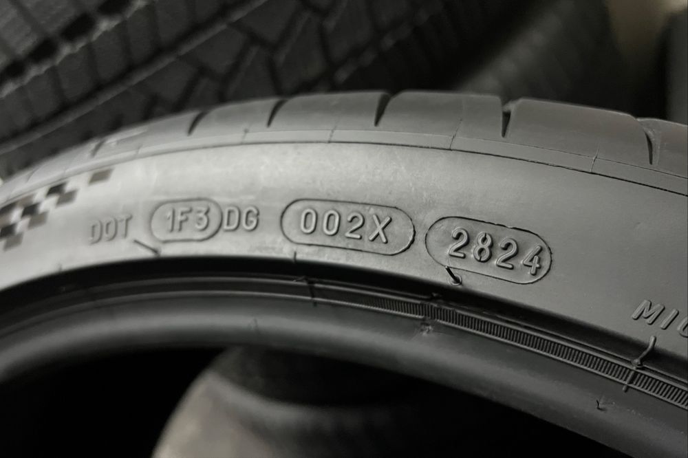 24г. 285/30/22 MICHELIN - като Нови!