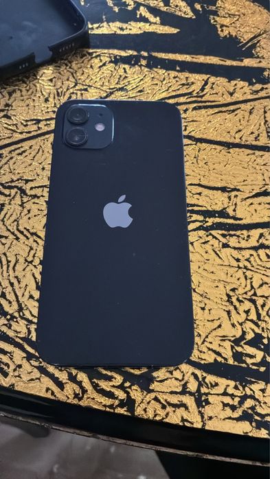 Vind iphone 12 sau si schimb cu atv 125 cc pertul este 700 lei