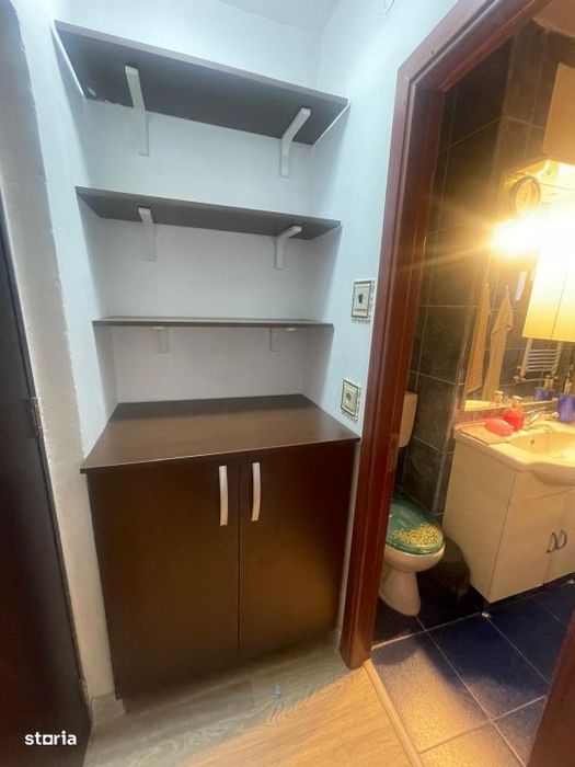 Apartament 4 camere, 89.88 mp, trilateral, 2 bai, zona Craiovita Prome