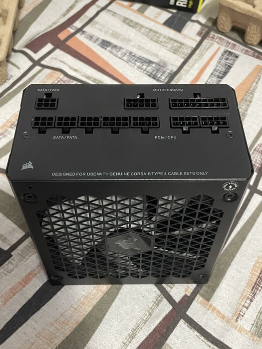 Vand placa video amd si sursa corsair