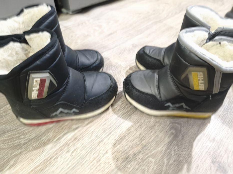 Продам детскую обувь