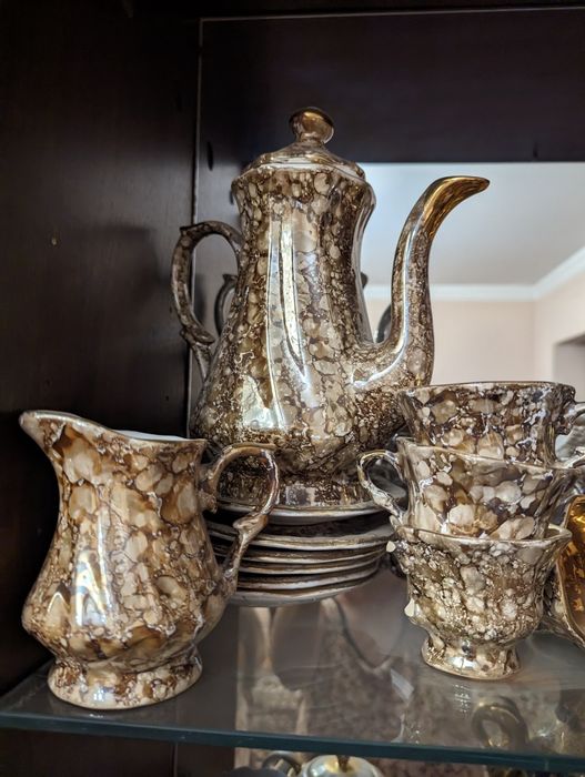 Продам красивый весь из кобальта чайный сервиз