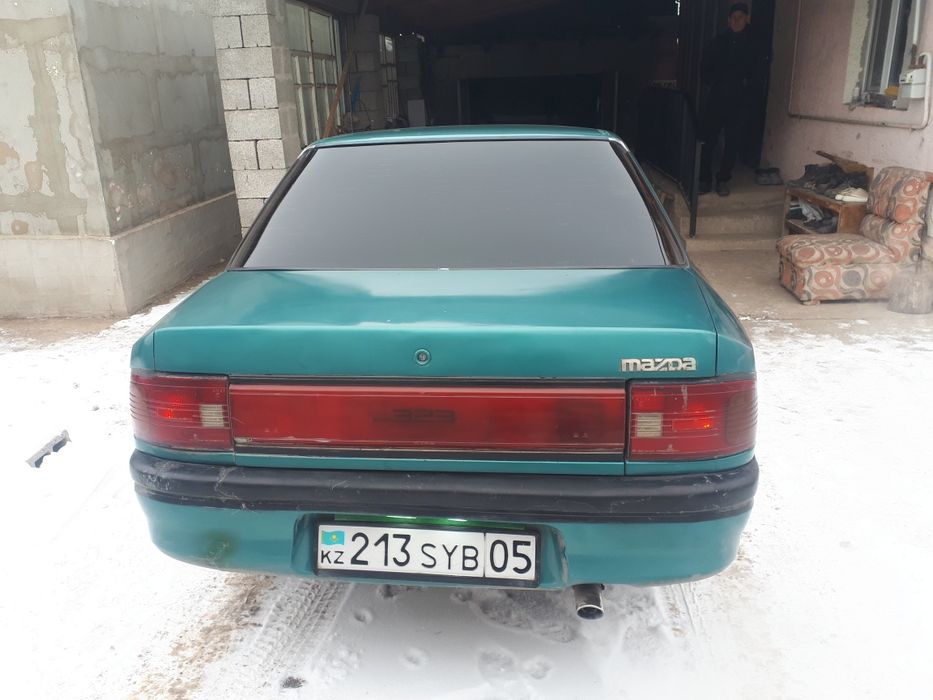Мазда 323 седан 1992г