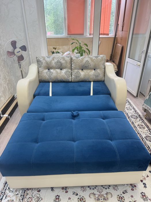 Продам раскладной диван (диван-кровать)