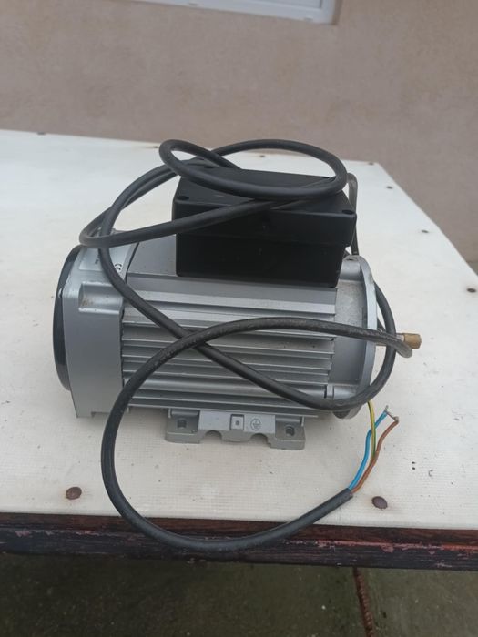Motor electric monofazic – stare excelentă, funcționa