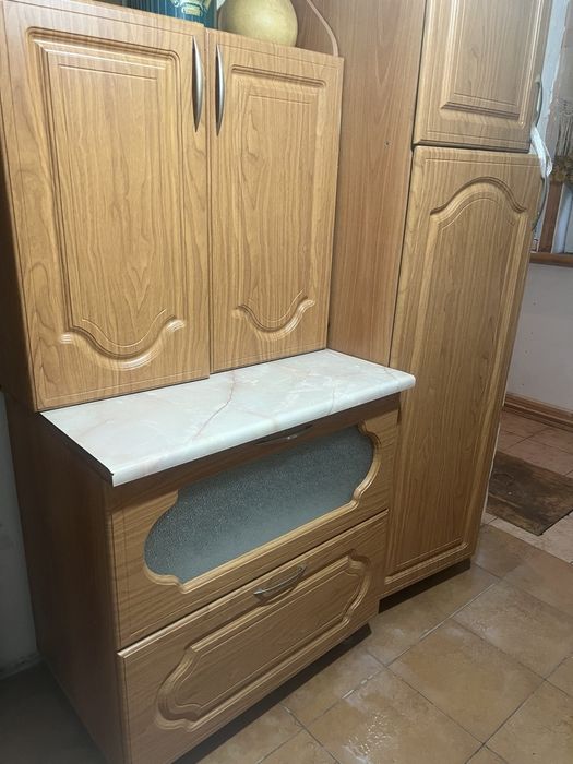Продаёться кухонный