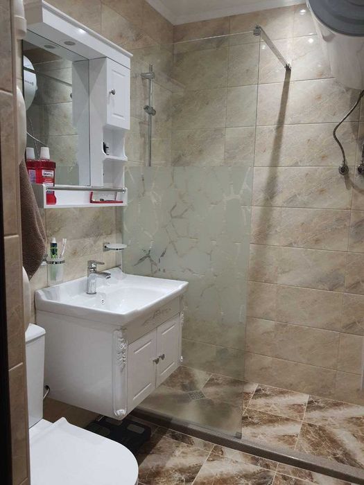 Продава се Двустаен апартамент в София, Разсадника - 69 кв.м за 2551 €/кв.м - Снимка #15