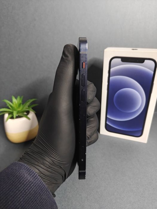 iPhone 12, 64GB Black • Perfect Funcțional! • Condiție Bună.