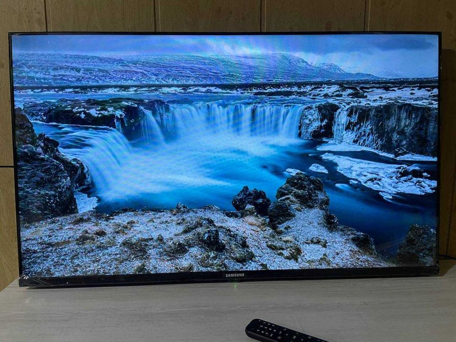 Продается телевизор Smart 43