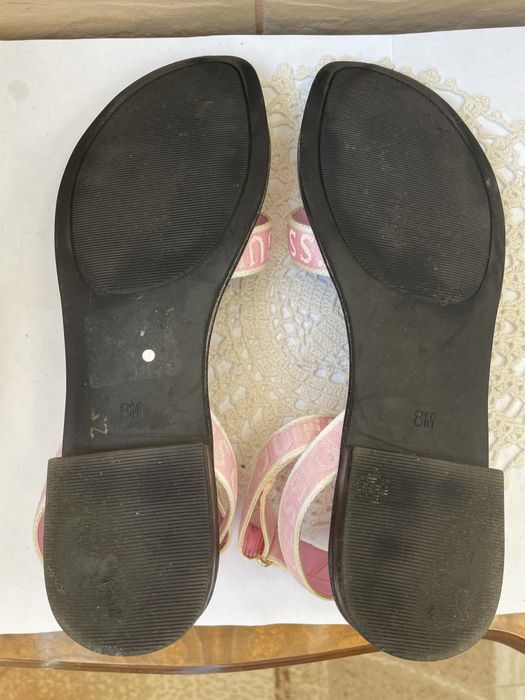 GUESS ориг. сандали от Англия