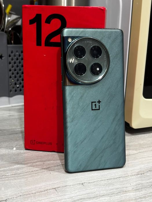 OnePlus 12 Ван Плас 12