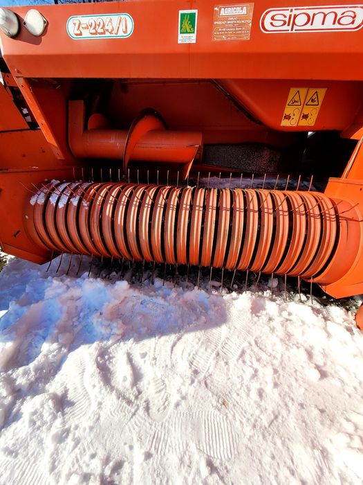 Привозной пресс-подборщик Sipma 224/1.