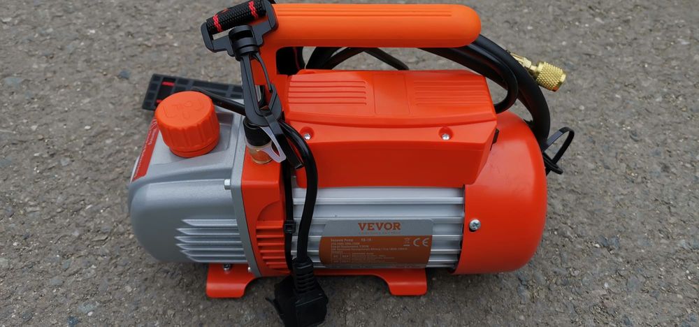 Spre vanzare pompa de vid pentru  instalatiile de climatizare