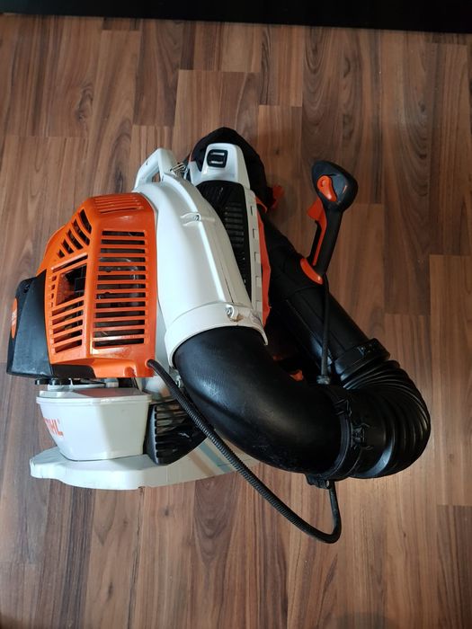 Suflantă Stihl BR 800 C,în stare perfectă de funcționare.