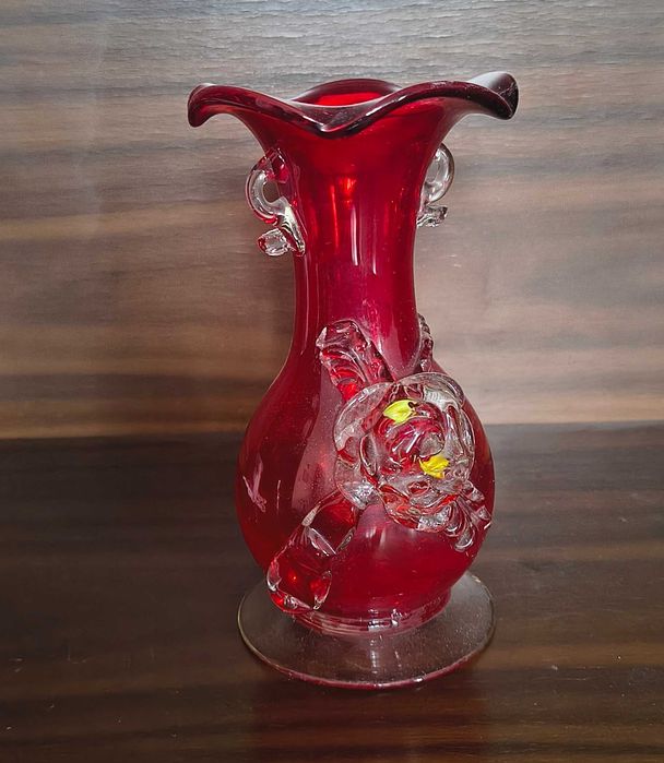 Ваза от рубинен кристал, 19 см