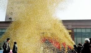 Конфетти confetti пушка, тяжёлый дым,