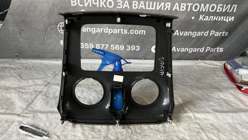 Централен панел Dacia Logan 2 2012-
